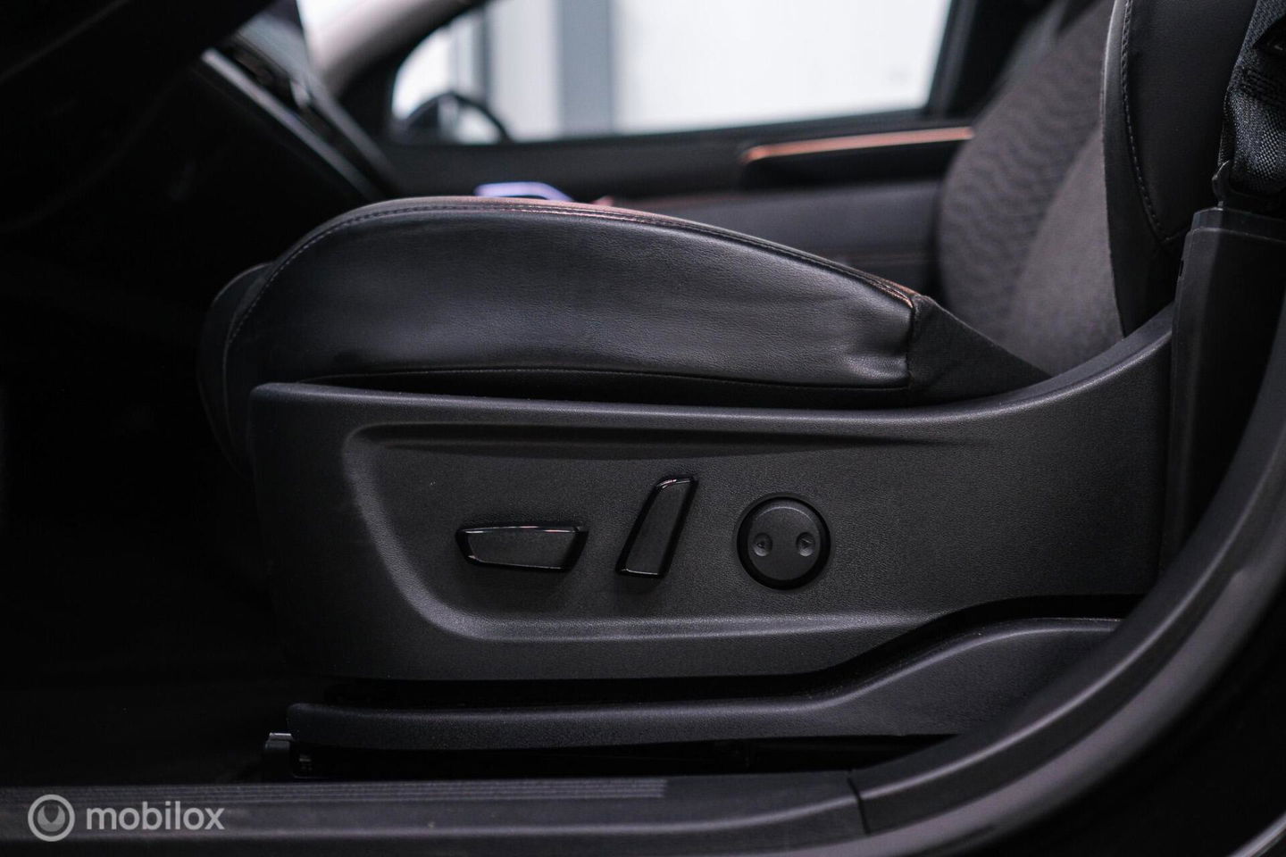 Nissan ARIYA Advance 66 kWh | 360 camera | navigatie | Halfleder | NAP NL auto | Rijklaarprijs | stoelverwarming |