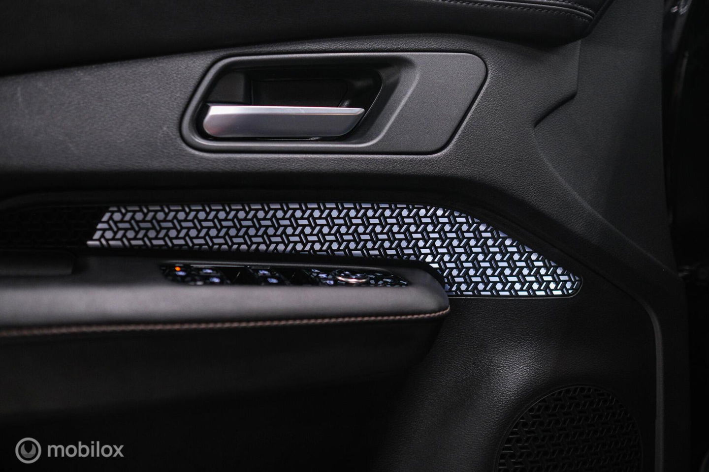 Nissan ARIYA Advance 66 kWh | 360 camera | navigatie | Halfleder | NAP NL auto | Rijklaarprijs | stoelverwarming |