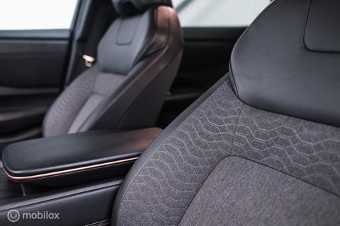 Nissan ARIYA Advance 66 kWh | 360 camera | navigatie | Halfleder | NAP NL auto | Rijklaarprijs | stoelverwarming |