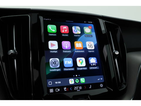 Volvo XC60 2.0 T6 Plug-in hybrid AWD Plus Dark | Trekhaak | Pano | ACC | Blis  | H&K Audio | Sport stoelen | stoel&stuur Verw. |