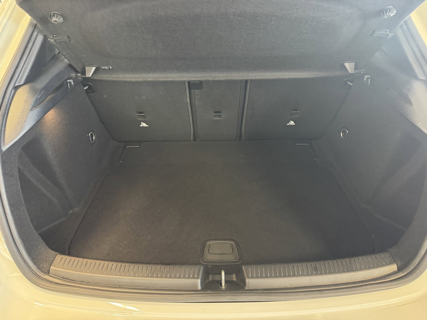 Mercedes-Benz A-Klasse 180 Business Solution AMG Night Upgrade