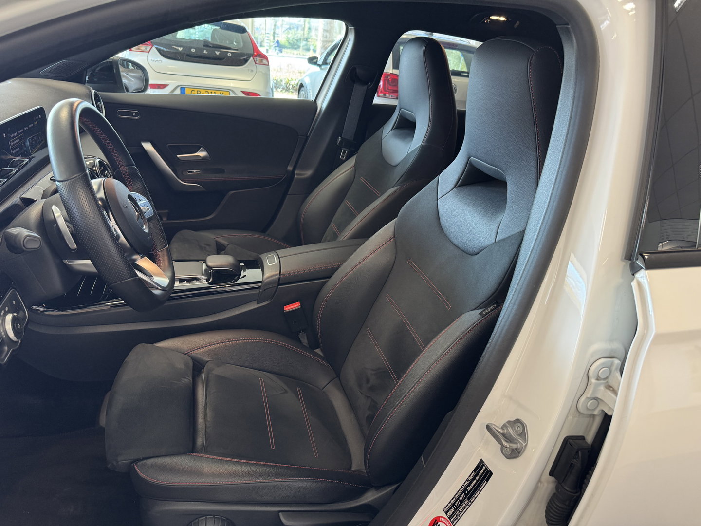 Mercedes-Benz A-Klasse 180 Business Solution AMG Night Upgrade