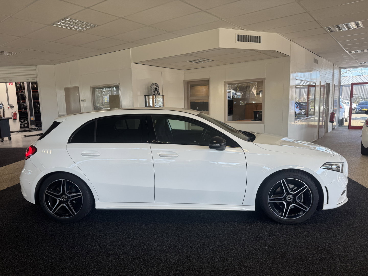 Mercedes-Benz A-Klasse 180 Business Solution AMG Night Upgrade