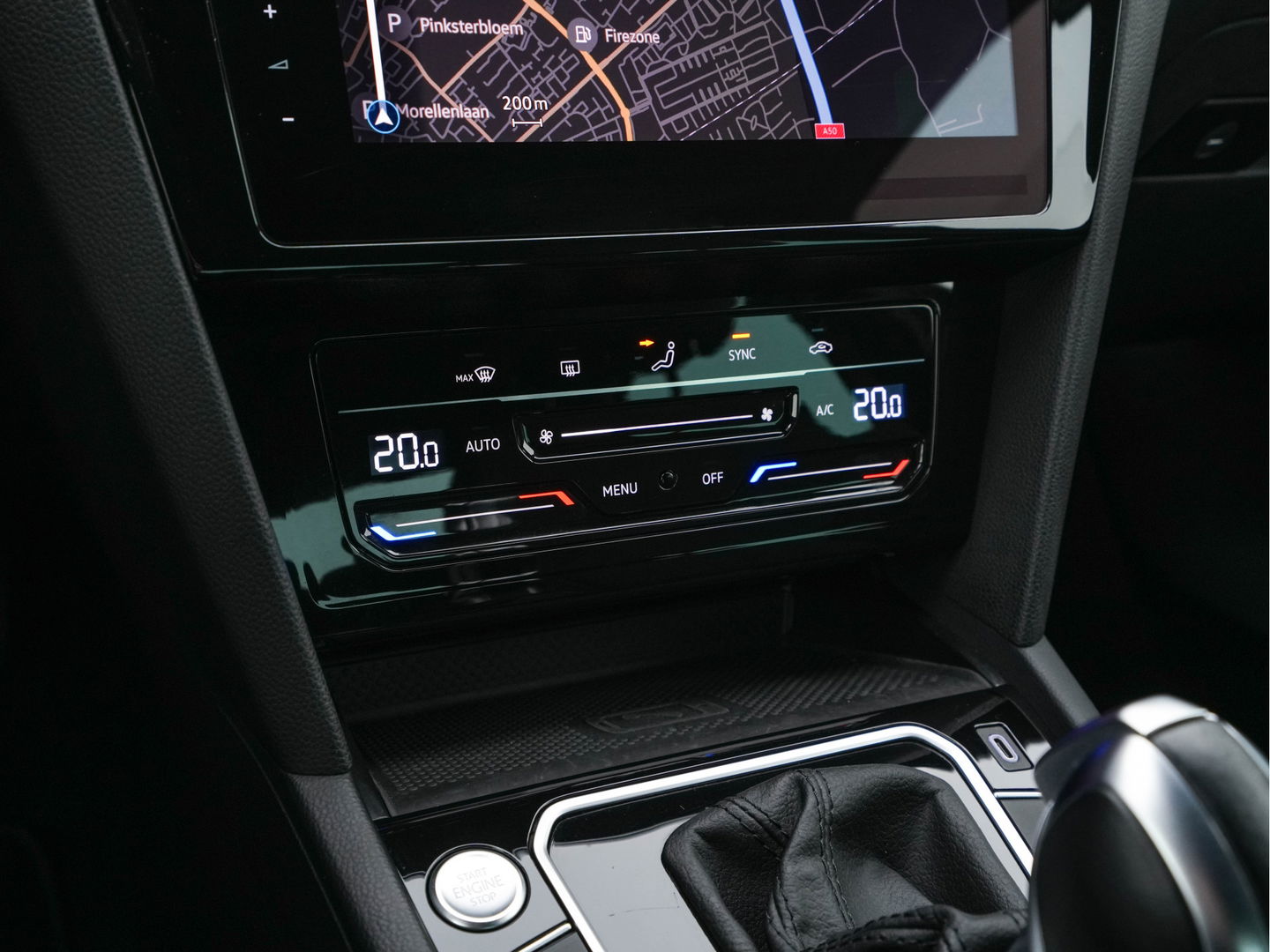 Volkswagen Passat 1.4 TSI GTE Business (Plug-In) (INCL-BTW) Aut. *FULL-LED | DIGI-COCKPIT | ADAPTIVE-CRUISE | NAVI-FULLMAP | KEYLESS | DAB+ | COMFORT-SEATS | SHIFTPADDLES | PRIVACY-GLASS | PDC | CAMERA | CARPLAY | 17''ALU*