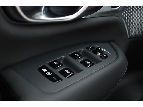 Volvo XC90 2.0 T8 Plug-in hybrid AWD Ultra Dark | Full Option | Luchtvering | B&W  audio | Massage | Pano | HUD | Stoelventilatie | 22'' |