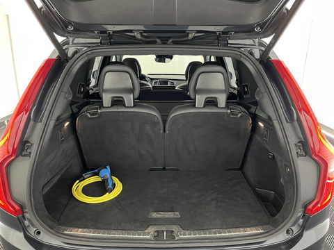 Volvo XC90 2.0 T8 Twin Engine AWD Inscription [ 7-Pers. ] (INCL-BTW) Aut. *PANO | HEAD-UP | LUXURY-LEATHER | FULL-LED | DIGI-COCKPIT | NAVI-FULLMAP | CARPLAY | ECC | HEATED-COMFORTSEATS | LANE-ASSIST | PDC | TOWBAR | 19"ALU*