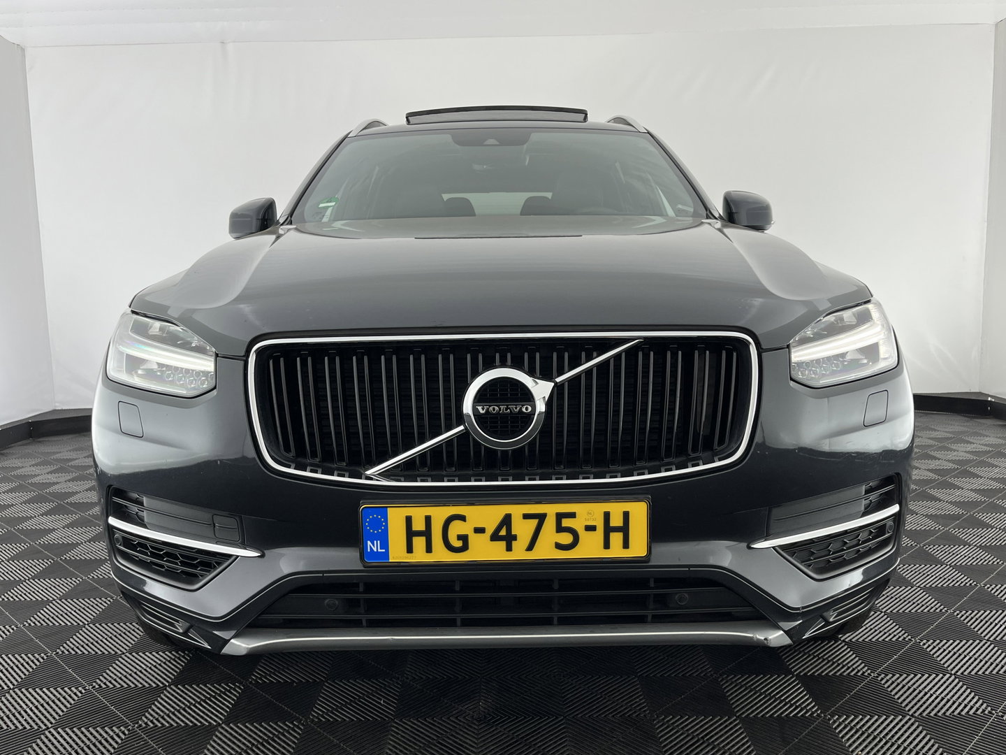 Volvo XC90 2.0 T8 Twin Engine AWD Inscription [ 7-Pers. ] (INCL-BTW) Aut. *PANO | HEAD-UP | LUXURY-LEATHER | FULL-LED | DIGI-COCKPIT | NAVI-FULLMAP | CARPLAY | ECC | HEATED-COMFORTSEATS | LANE-ASSIST | PDC | TOWBAR | 19"ALU*