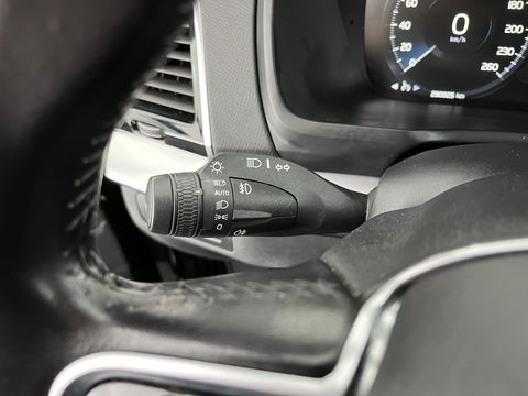 Volvo XC90 2.0 T8 Twin Engine AWD Inscription [ 7-Pers. ] (INCL-BTW) Aut. *PANO | HEAD-UP | LUXURY-LEATHER | FULL-LED | DIGI-COCKPIT | NAVI-FULLMAP | CARPLAY | ECC | HEATED-COMFORTSEATS | LANE-ASSIST | PDC | TOWBAR | 19"ALU*