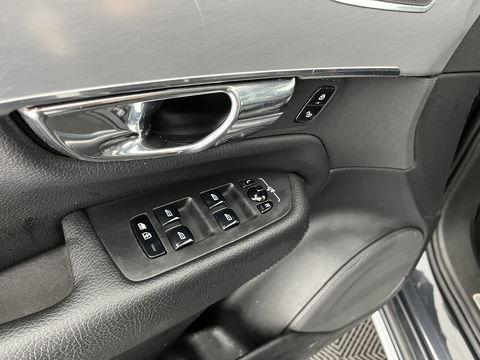 Volvo XC90 2.0 T8 Twin Engine AWD Inscription [ 7-Pers. ] (INCL-BTW) Aut. *PANO | HEAD-UP | LUXURY-LEATHER | FULL-LED | DIGI-COCKPIT | NAVI-FULLMAP | CARPLAY | ECC | HEATED-COMFORTSEATS | LANE-ASSIST | PDC | TOWBAR | 19"ALU*