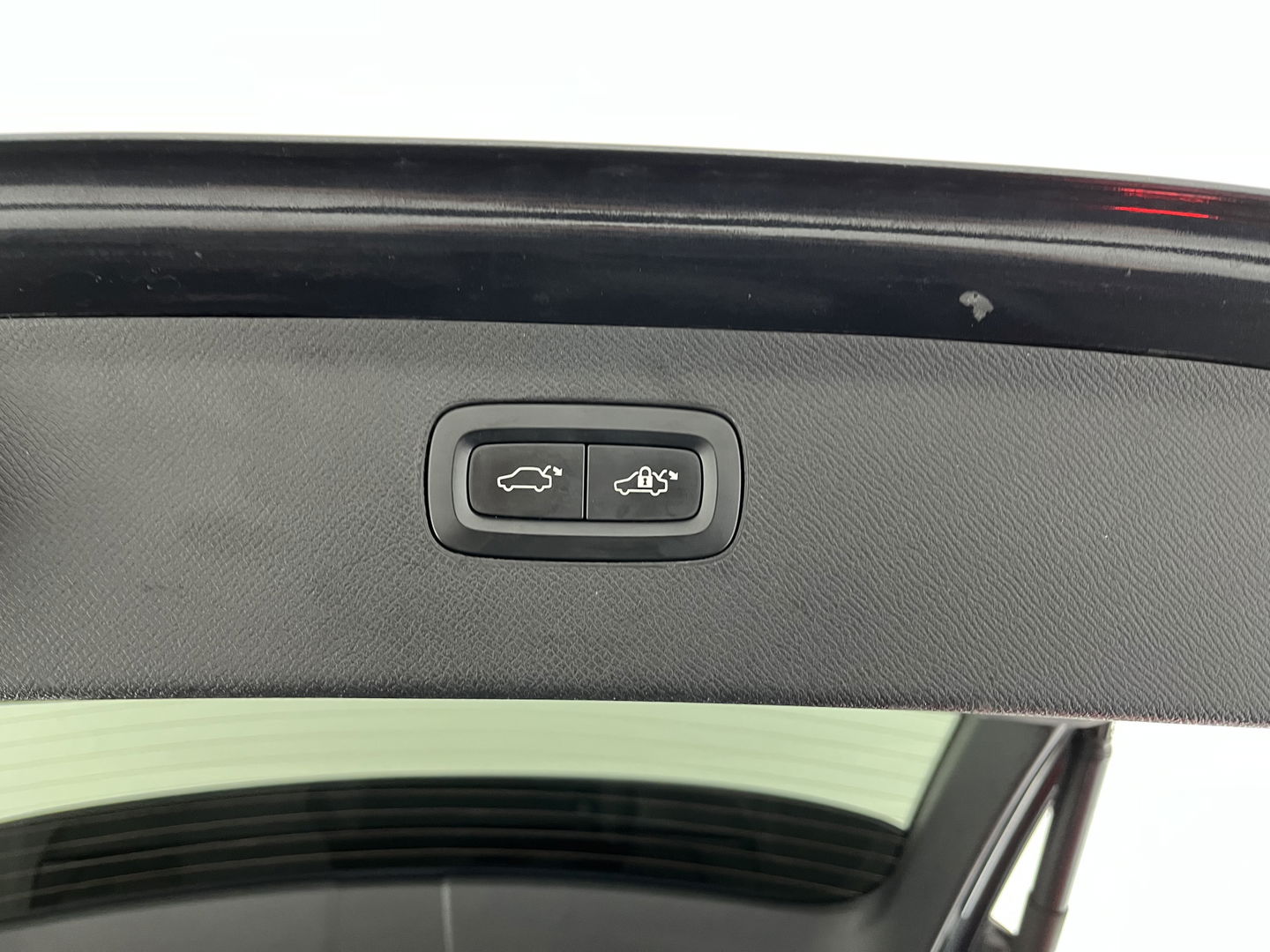 Volvo XC90 2.0 T8 Twin Engine AWD Inscription [ 7-Pers. ] (INCL-BTW) Aut. *PANO | HEAD-UP | LUXURY-LEATHER | FULL-LED | DIGI-COCKPIT | NAVI-FULLMAP | CARPLAY | ECC | HEATED-COMFORTSEATS | LANE-ASSIST | PDC | TOWBAR | 19"ALU*