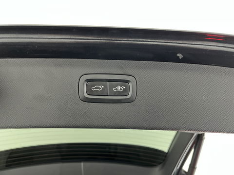 Volvo XC90 2.0 T8 Twin Engine AWD Inscription [ 7-Pers. ] (INCL-BTW) Aut. *PANO | HEAD-UP | LUXURY-LEATHER | FULL-LED | DIGI-COCKPIT | NAVI-FULLMAP | CARPLAY | ECC | HEATED-COMFORTSEATS | LANE-ASSIST | PDC | TOWBAR | 19"ALU*