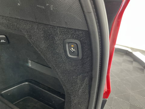 Volvo XC90 2.0 T8 Twin Engine AWD Inscription [ 7-Pers. ] (INCL-BTW) Aut. *PANO | HEAD-UP | LUXURY-LEATHER | FULL-LED | DIGI-COCKPIT | NAVI-FULLMAP | CARPLAY | ECC | HEATED-COMFORTSEATS | LANE-ASSIST | PDC | TOWBAR | 19"ALU*