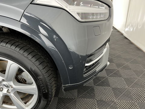 Volvo XC90 2.0 T8 Twin Engine AWD Inscription [ 7-Pers. ] (INCL-BTW) Aut. *PANO | HEAD-UP | LUXURY-LEATHER | FULL-LED | DIGI-COCKPIT | NAVI-FULLMAP | CARPLAY | ECC | HEATED-COMFORTSEATS | LANE-ASSIST | PDC | TOWBAR | 19"ALU*