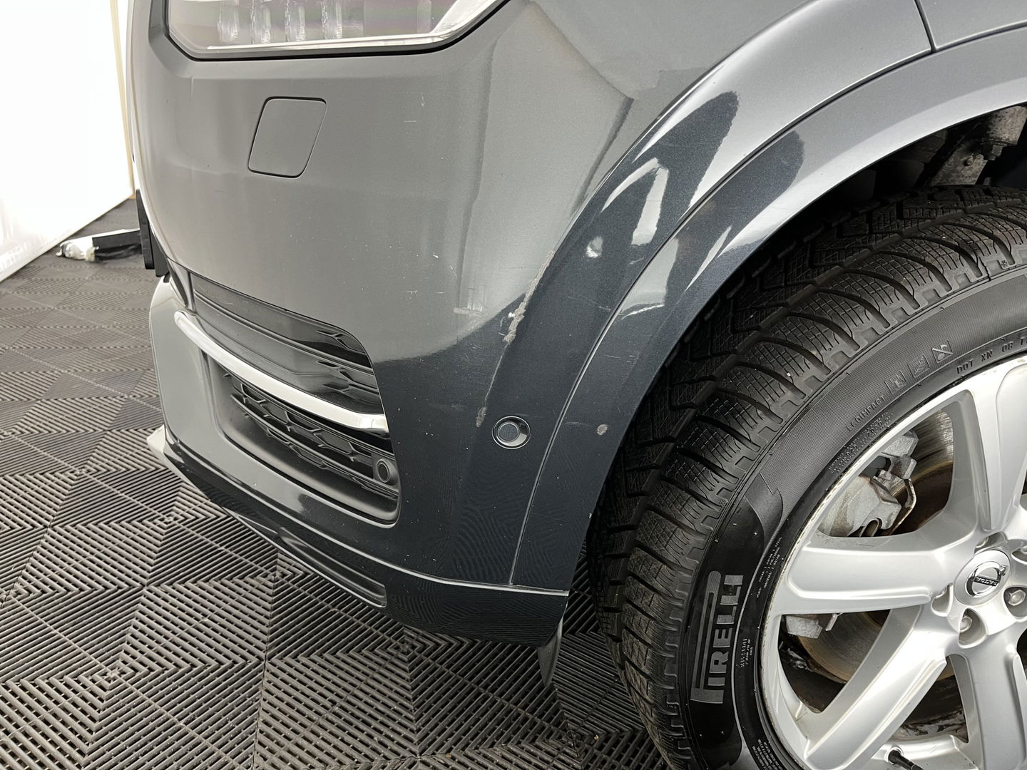 Volvo XC90 2.0 T8 Twin Engine AWD Inscription [ 7-Pers. ] (INCL-BTW) Aut. *PANO | HEAD-UP | LUXURY-LEATHER | FULL-LED | DIGI-COCKPIT | NAVI-FULLMAP | CARPLAY | ECC | HEATED-COMFORTSEATS | LANE-ASSIST | PDC | TOWBAR | 19"ALU*