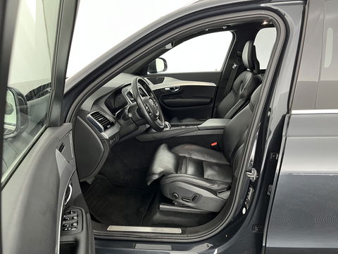 Volvo XC90 2.0 T8 Twin Engine AWD Inscription [ 7-Pers. ] (INCL-BTW) Aut. *PANO | HEAD-UP | LUXURY-LEATHER | FULL-LED | DIGI-COCKPIT | NAVI-FULLMAP | CARPLAY | ECC | HEATED-COMFORTSEATS | LANE-ASSIST | PDC | TOWBAR | 19"ALU*