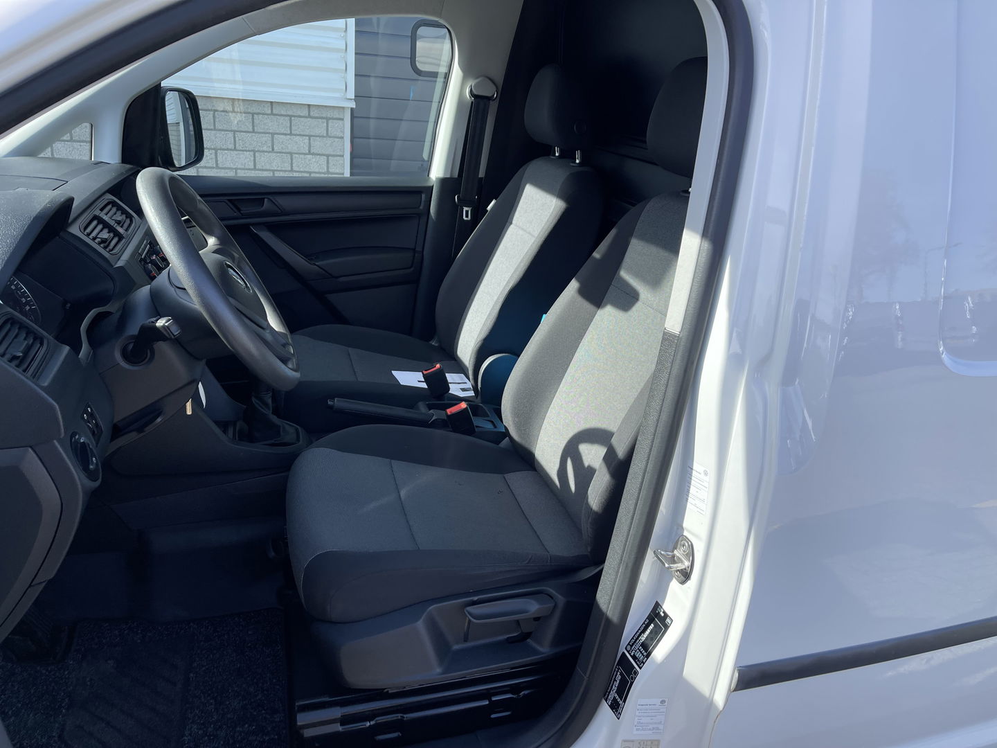 Volkswagen Caddy 2.0 TDI 102pk L2H1 BMT Maxi Comfortline / Flexmo ingerichte laadruimte met omvormer ! / vaste prijs rijklaar € 13.950 ex btw / lease vanaf € 235 / euro 6 / bpm vrij / airco / cruise