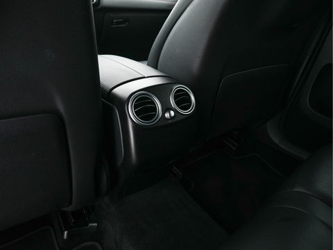 Mercedes-Benz EQC 400 4MATIC Business Solution Luxury 80 kWh {SOH-89%} (INCL.BTW) Aut.*LEATHER | FULL-LED | DISTRONIC | BLINDSPOT | HEATED-COMFORTSEATS | DIGI-WIDESCREEN | DAB+ | KEYLESS | AMBIENTLIGHT | NAVI-FULLMAP | ECC | PRIVACY-GLASS | PDC | 20''ALU*