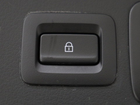 Mazda CX-30 2.0 e-SkyActiv-X M Hybrid Comfort | Stoelverwarming | Head-Up | Camera | Carplay | Adaptive cruise | Navigatie | Stuurverwarming | 18'' | Keyless | Full LED | Climate control