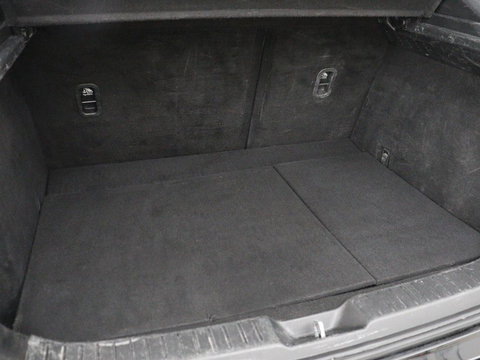 Mazda CX-30 2.0 e-SkyActiv-X M Hybrid Comfort | Stoelverwarming | Head-Up | Camera | Carplay | Adaptive cruise | Navigatie | Stuurverwarming | 18'' | Keyless | Full LED | Climate control