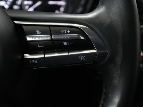 Mazda CX-30 2.0 e-SkyActiv-X M Hybrid Comfort | Stoelverwarming | Head-Up | Camera | Carplay | Adaptive cruise | Navigatie | Stuurverwarming | 18'' | Keyless | Full LED | Climate control