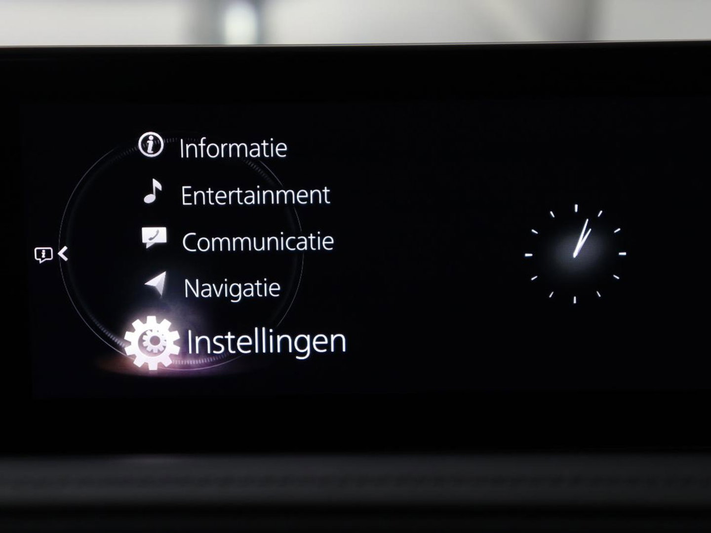 Mazda CX-30 2.0 e-SkyActiv-X M Hybrid Comfort | Stoelverwarming | Head-Up | Camera | Carplay | Adaptive cruise | Navigatie | Stuurverwarming | 18'' | Keyless | Full LED | Climate control