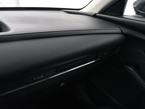 Mazda CX-30 2.0 e-SkyActiv-X M Hybrid Comfort | Stoelverwarming | Head-Up | Camera | Carplay | Adaptive cruise | Navigatie | Stuurverwarming | 18'' | Keyless | Full LED | Climate control