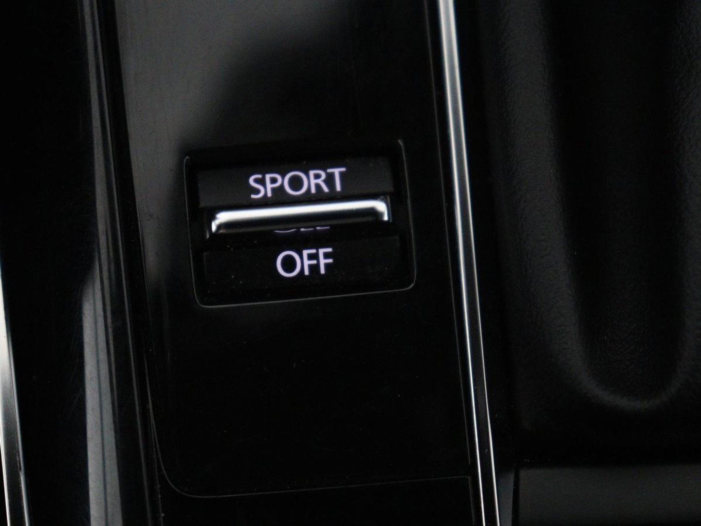 Mazda CX-30 2.0 e-SkyActiv-X M Hybrid Comfort | Stoelverwarming | Head-Up | Camera | Carplay | Adaptive cruise | Navigatie | Stuurverwarming | 18'' | Keyless | Full LED | Climate control