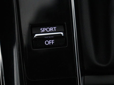 Mazda CX-30 2.0 e-SkyActiv-X M Hybrid Comfort | Stoelverwarming | Head-Up | Camera | Carplay | Adaptive cruise | Navigatie | Stuurverwarming | 18'' | Keyless | Full LED | Climate control