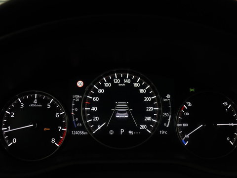 Mazda CX-30 2.0 e-SkyActiv-X M Hybrid Comfort | Stoelverwarming | Head-Up | Camera | Carplay | Adaptive cruise | Navigatie | Stuurverwarming | 18'' | Keyless | Full LED | Climate control