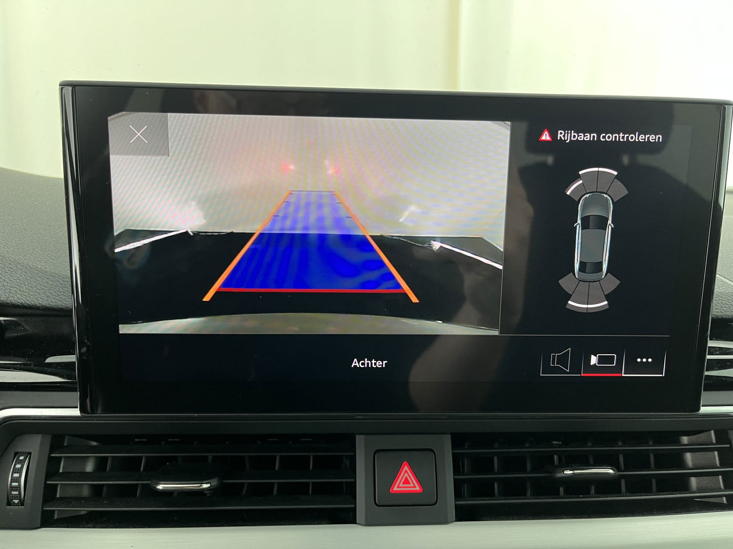 Audi A4 Limousine 35 TFSI S edition S-Line (INCL.BTW) Aut. *LEATHER-FABRIC | FULL-LED | DIGI-COCKPIT | DAB+ | CAMERA | SPORT-SEATS | PRIVACY-GLASS | ECC | PDC | CRUISE | 19''ALU*