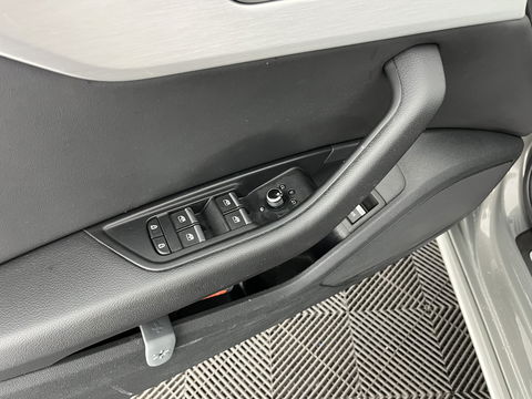 Audi A4 Limousine 35 TFSI S edition S-Line (INCL.BTW) Aut. *LEATHER-FABRIC | FULL-LED | DIGI-COCKPIT | DAB+ | CAMERA | SPORT-SEATS | PRIVACY-GLASS | ECC | PDC | CRUISE | 19''ALU*