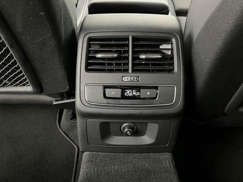 Audi A4 Limousine 35 TFSI S edition S-Line (INCL.BTW) Aut. *LEATHER-FABRIC | FULL-LED | DIGI-COCKPIT | DAB+ | CAMERA | SPORT-SEATS | PRIVACY-GLASS | ECC | PDC | CRUISE | 19''ALU*