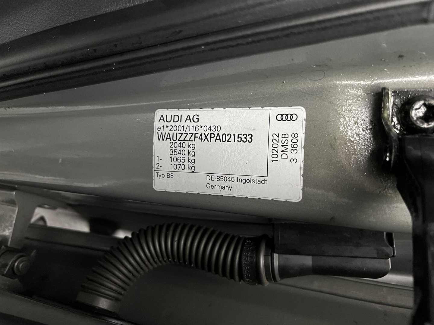 Audi A4 Limousine 35 TFSI S edition S-Line (INCL.BTW) Aut. *LEATHER-FABRIC | FULL-LED | DIGI-COCKPIT | DAB+ | CAMERA | SPORT-SEATS | PRIVACY-GLASS | ECC | PDC | CRUISE | 19''ALU*