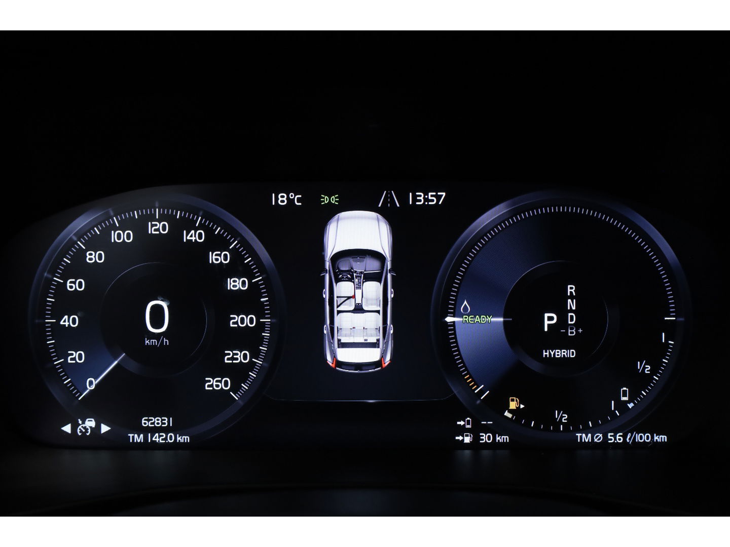 Volvo XC40 1.5 T5 Plug-in hybrid Plus Bright | Facelift | Trekhaak | Leer | Adap. Cruise | H&K Audio | Blis |