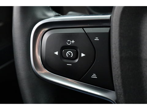 Volvo XC40 1.5 T5 Plug-in hybrid Plus Bright | Facelift | Trekhaak | Leer | Adap. Cruise | H&K Audio | Blis |