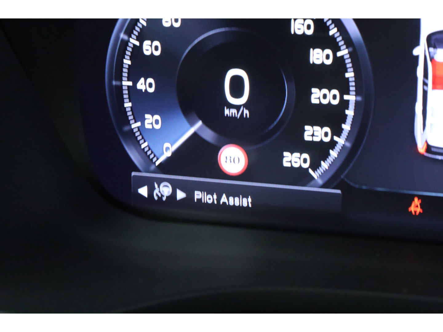 Volvo XC60 2.0 T8 AWD R-Design | polestar engineered | Trekhaak | 21 inch | Head-up | 360 camera | H&K Audio | Sportstoelen |