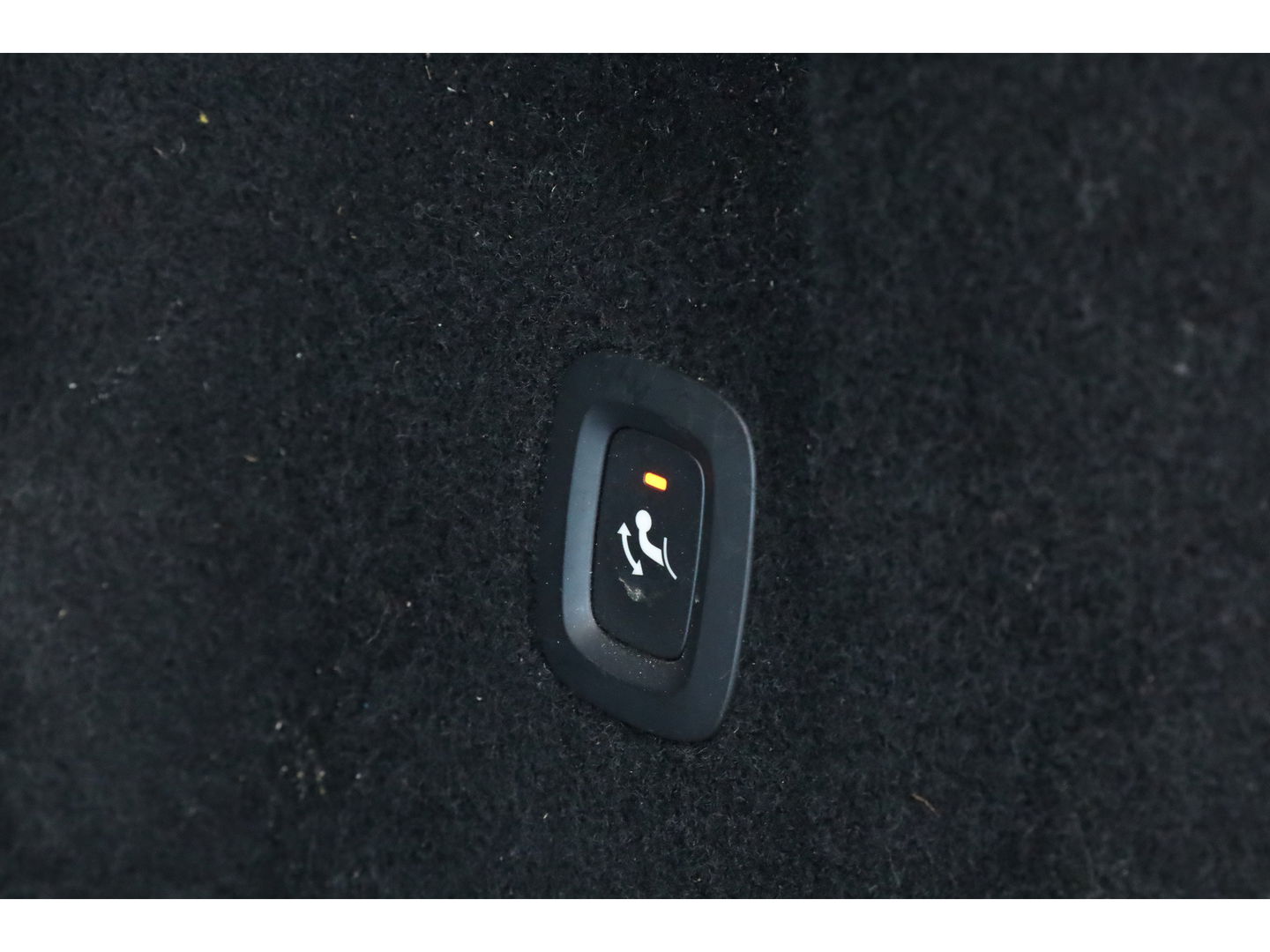 Volvo XC60 2.0 T8 AWD R-Design | polestar engineered | Trekhaak | 21 inch | Head-up | 360 camera | H&K Audio | Sportstoelen |