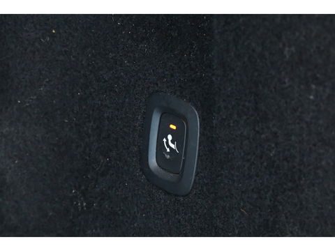 Volvo XC60 2.0 T8 AWD R-Design | polestar engineered | Trekhaak | 21 inch | Head-up | 360 camera | H&K Audio | Sportstoelen |