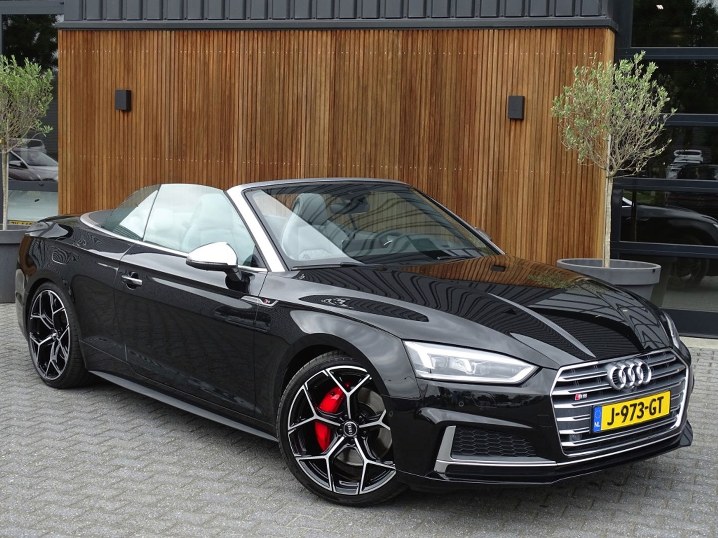 Audi A5 Cabriolet S5 3.0 V6T 354PK Quattro / B&O / 360˚ / LED