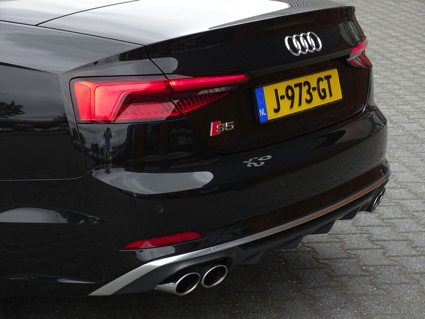 Audi A5 Cabriolet S5 3.0 V6T 354PK Quattro / B&O / 360˚ / LED
