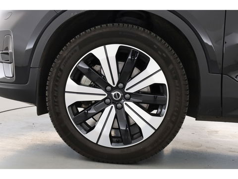 Volvo XC40 1.5 T5 Plug-in hybrid Plus Dark | Pano-dak | Trekhaak | ACC | H&K Audio |  Stoel + stuurverw. | Camera |  Elek. stoelen |