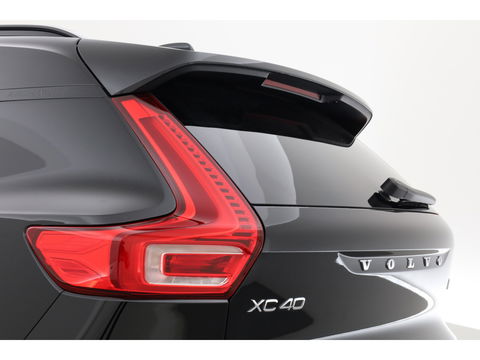 Volvo XC40 1.5 T5 Plug-in hybrid Plus Dark | Pano-dak | Trekhaak | ACC | H&K Audio |  Stoel + stuurverw. | Camera |  Elek. stoelen |