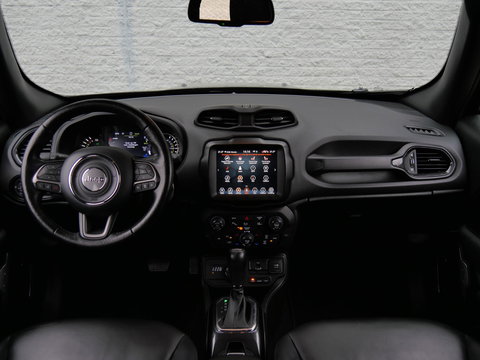 Jeep Renegade 4xe 240 PLUG-IN/ 19INCH/ LEER/ KENWOOD PREMIUM AUDIO/ KEYLESS