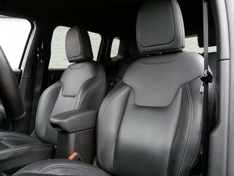 Jeep Renegade 4xe 240 PLUG-IN/ 19INCH/ LEER/ KENWOOD PREMIUM AUDIO/ KEYLESS