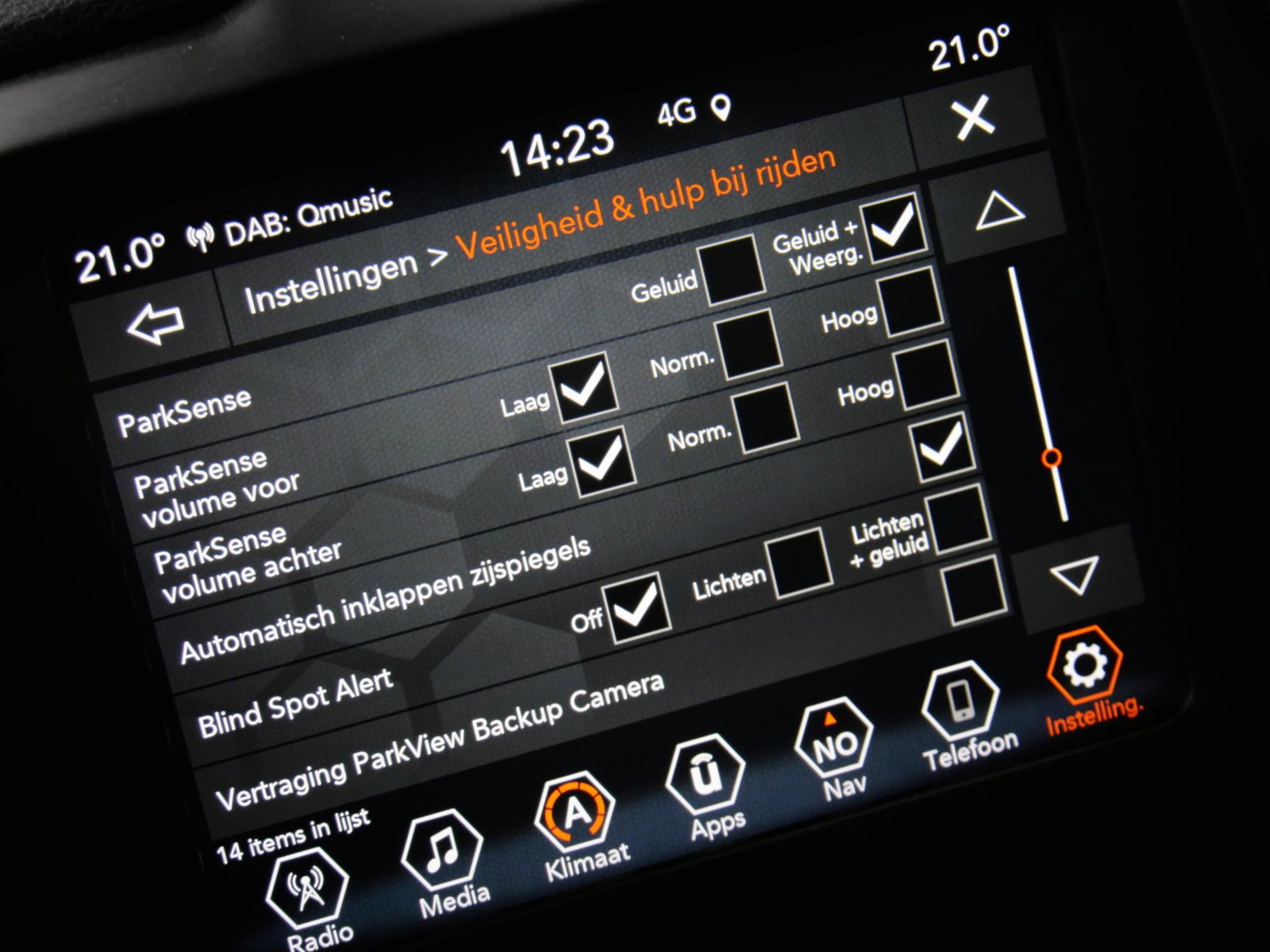 Jeep Renegade 4xe 240 PLUG-IN/ 19INCH/ LEER/ KENWOOD PREMIUM AUDIO/ KEYLESS