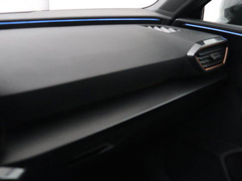 CUPRA Leon 1.4 eHybrid VZ Copper Edition | 245pk | Panoramadak | Stoelverwarming | Camera | Adaptive cruise | Sportstoelen | Sfeerverlichting | Carplay | Navigatie | Keyless | Stuurverwarming | PHEV | Plug In