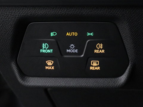 CUPRA Leon 1.4 eHybrid VZ Copper Edition | 245pk | Panoramadak | Stoelverwarming | Camera | Adaptive cruise | Sportstoelen | Sfeerverlichting | Carplay | Navigatie | Keyless | Stuurverwarming | PHEV | Plug In