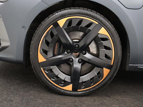 CUPRA Leon 1.4 eHybrid VZ Copper Edition | 245pk | Panoramadak | Stoelverwarming | Camera | Adaptive cruise | Sportstoelen | Sfeerverlichting | Carplay | Navigatie | Keyless | Stuurverwarming | PHEV | Plug In