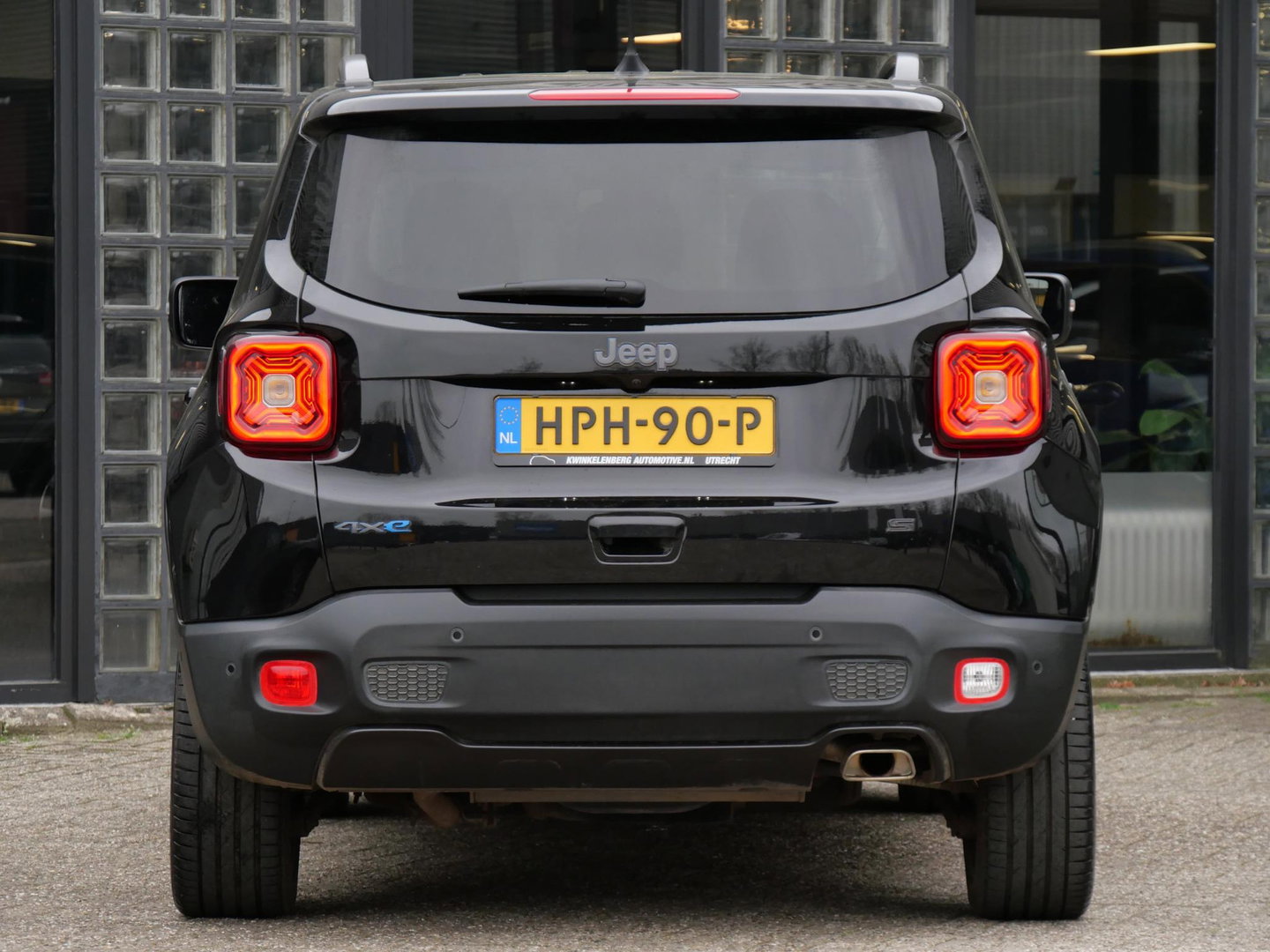 Jeep Renegade 4xe 240 PLUG-IN/ 19INCH/ LEER/ KENWOOD PREMIUM AUDIO/ KEYLESS