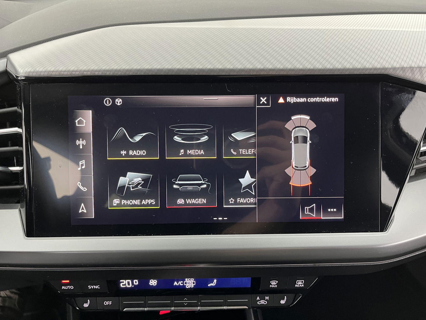 Audi Q4 e-tron 40 Advanced edition 77 kWh [ 3-Fase ] {SOH-92%} (INCL.BTW) Aut.*HEAT-PUMP | NAVI-FULLMAP | MATRIX-LED | KEYLESS | AUDI-SOUND |  DIGI-COCKPIT | DAB | CARPLAY | HEATED-SPORTSEATS | PRIVACYGLASS | CRUISE | 19''ALU*